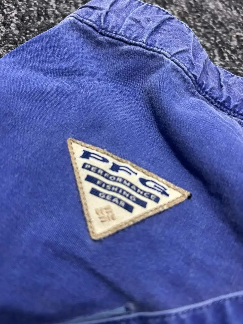 Vntg Columbia PFG Half Moon Fishing Cargo Shorts Blue Cotton with Mesh Pockets